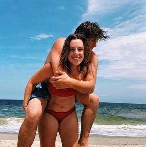 Meet your Posher, Jillian